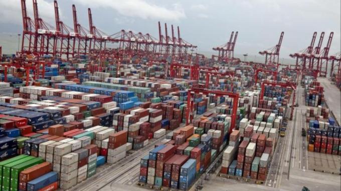 4つの中心LVの送電線XLPEは鋼鉄テープ装甲電気ケーブル5を絶縁した