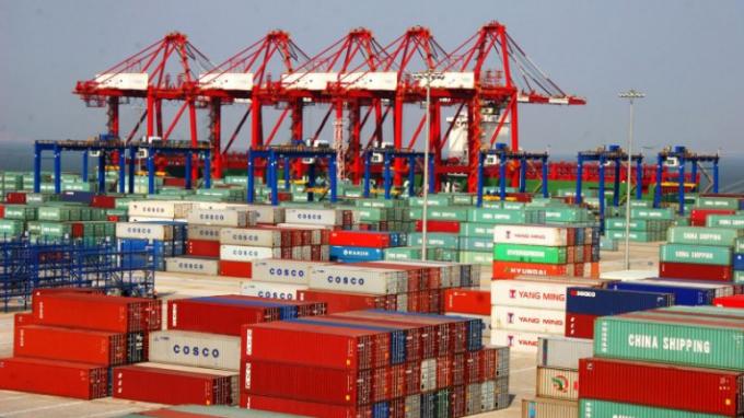 4つの中心LVの送電線XLPEは鋼鉄テープ装甲電気ケーブル7を絶縁した