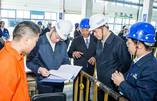 最新の会社ニュース 市場の監督の国家行政管理総局は私達の仕事を導くために私達の会社を訪問した。